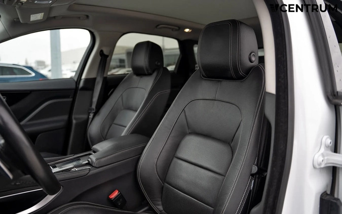 Jaguar F-Pace cena 134900 przebieg: 89809, rok produkcji 2018 z Gościno małe 106